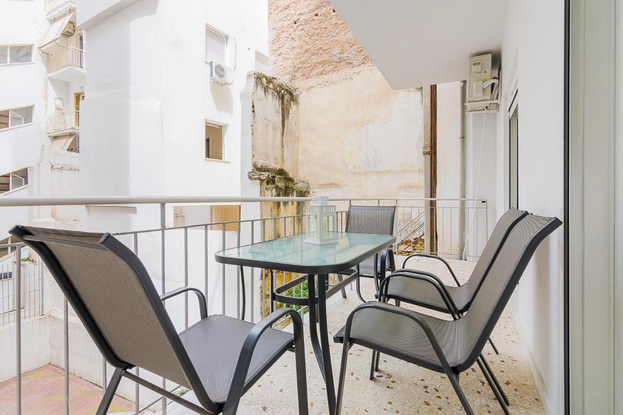 A Modern 2-Bedroom Apartment Near Areios Pagos Aten Exteriör bild