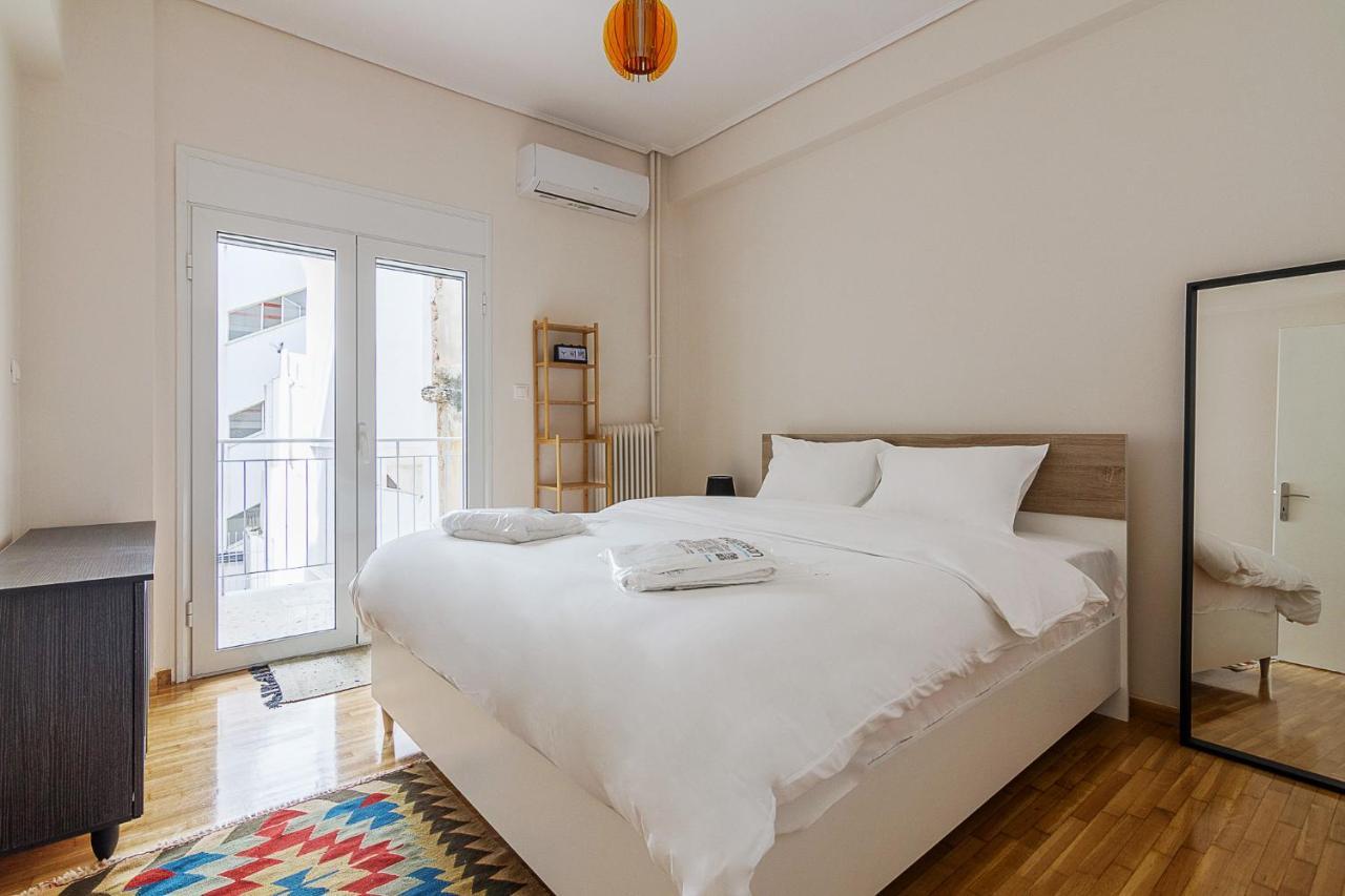 A Modern 2-Bedroom Apartment Near Areios Pagos Aten Exteriör bild